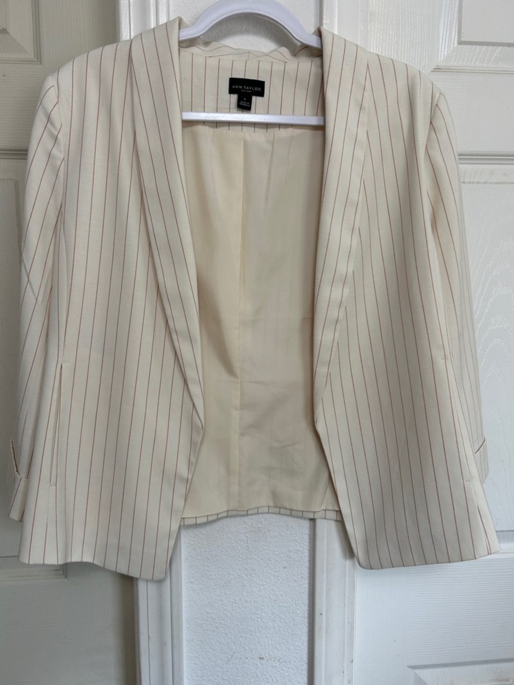 NWOT Ann Taylor Crop Blazer